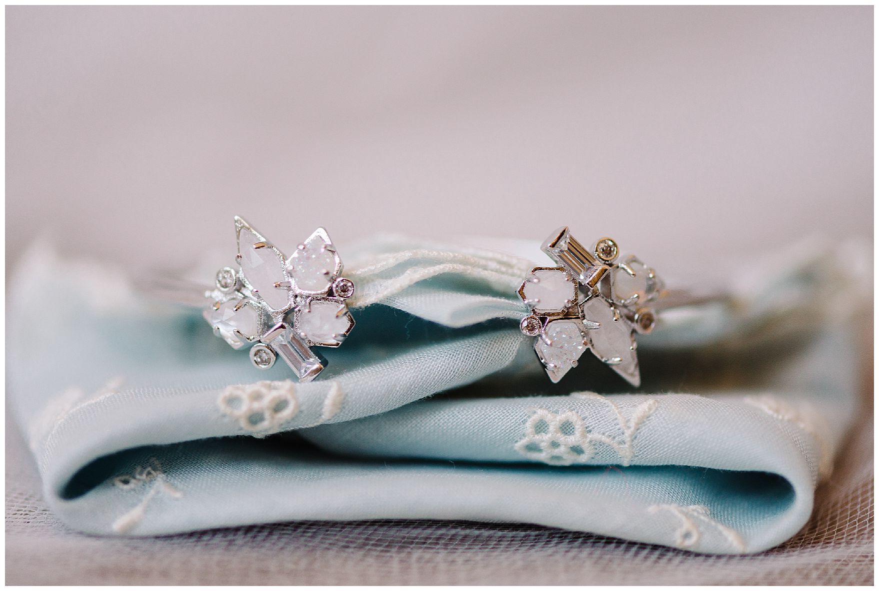 NormanPhotoPaper_Hunter_Green_Gold_Ballroom_Wedding_Virginia_Wedding_Photographer_Krysta_Norman_0006.jpg NormanPhotoPaper_Hunter_Green_Gold_Ballroom_Wedding_Virginia_Wedding_Photographer_Krysta_Norman_0006.jpg