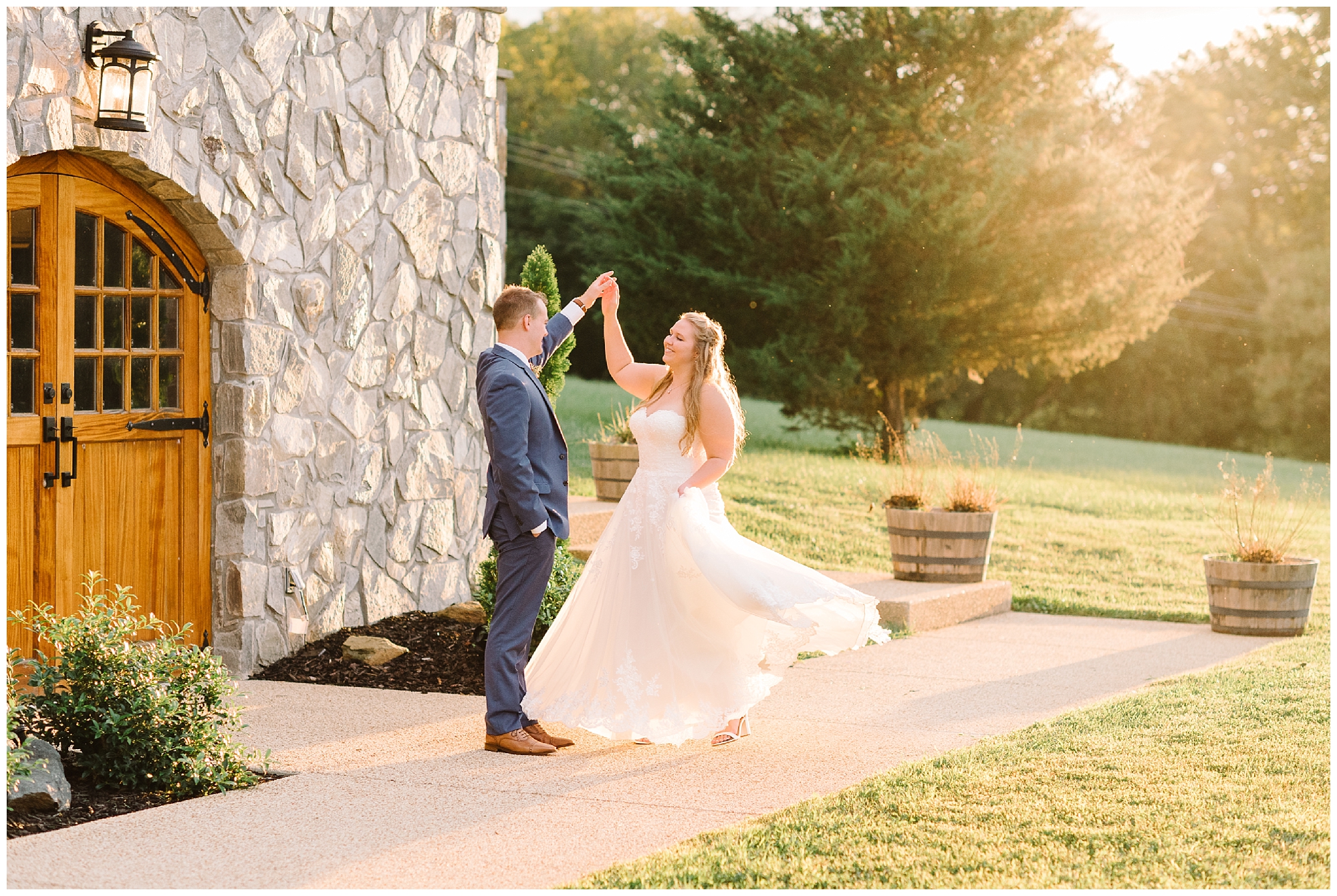KrystaNormanPhoto_Creeks_Edge_Winery_Lovettsville_Virginia_Wedding_Photographer_Krysta_Norman_0032.jpg