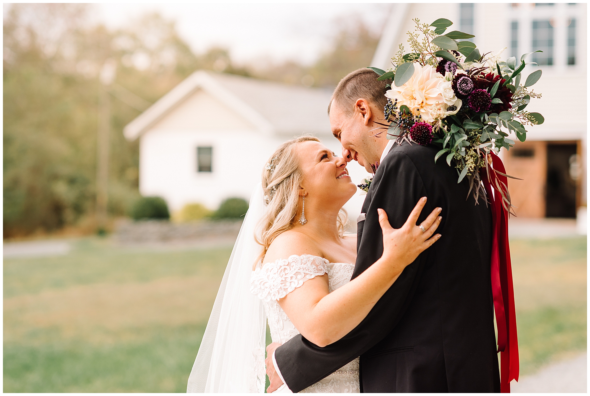 KrystaNormanPhoto_48_Fields_Leesburg_Virginia_Fall_Wedding_Photographer_Krysta_Norman__0042.jpg