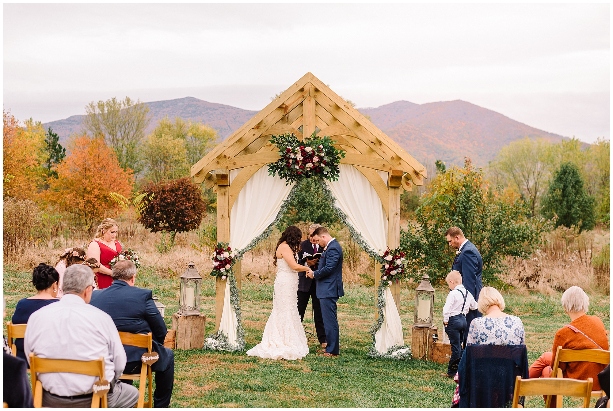 KrystaNormanPhoto_Khimaira_Farm_Luray_Virginia_Wedding_Photographer_Krysta_Norman__0034.jpg