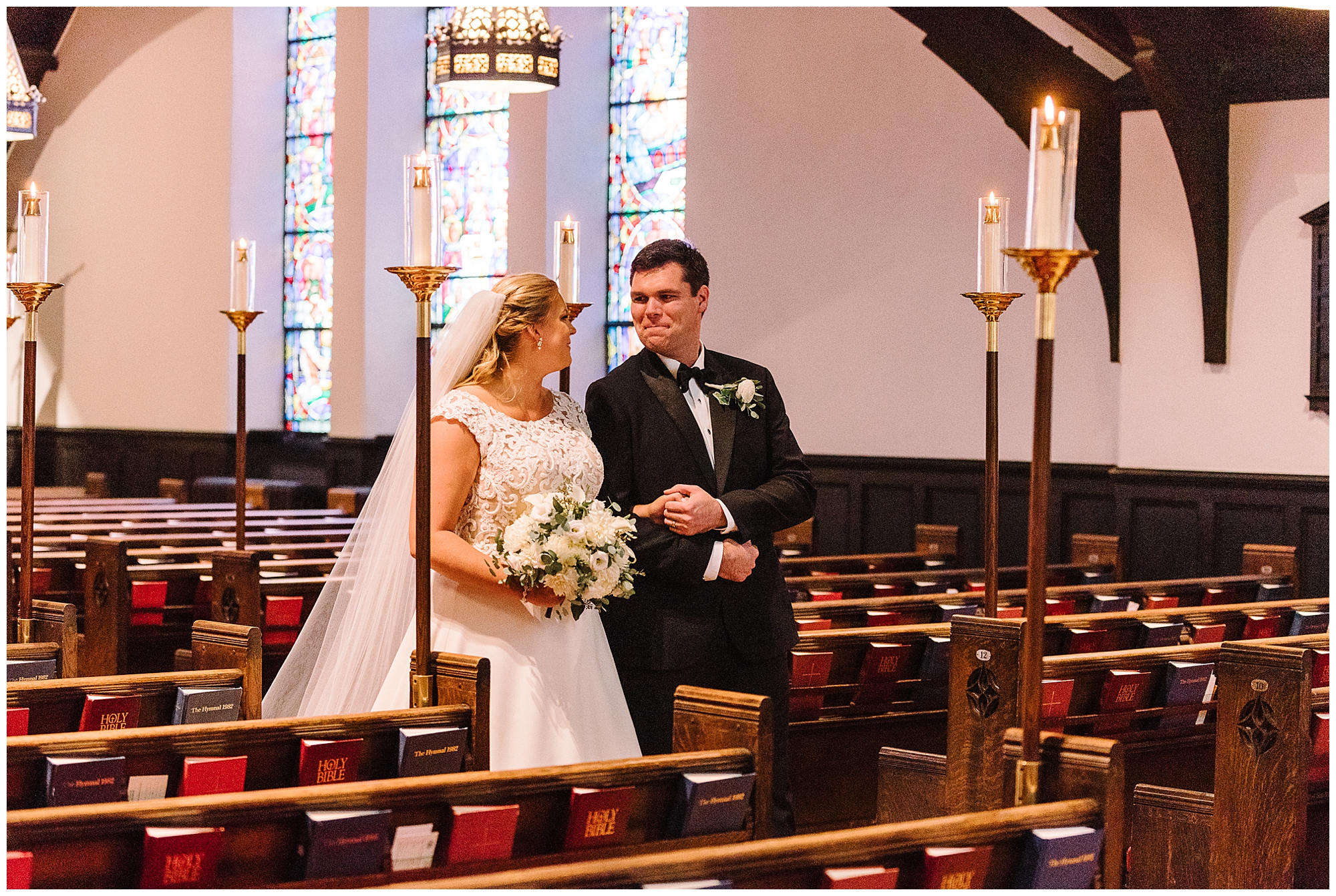 KrystaNormanPhoto_Intimate_Fall_Wedding_Airlie_Photographer_Krysta_Norman_0022.jpg