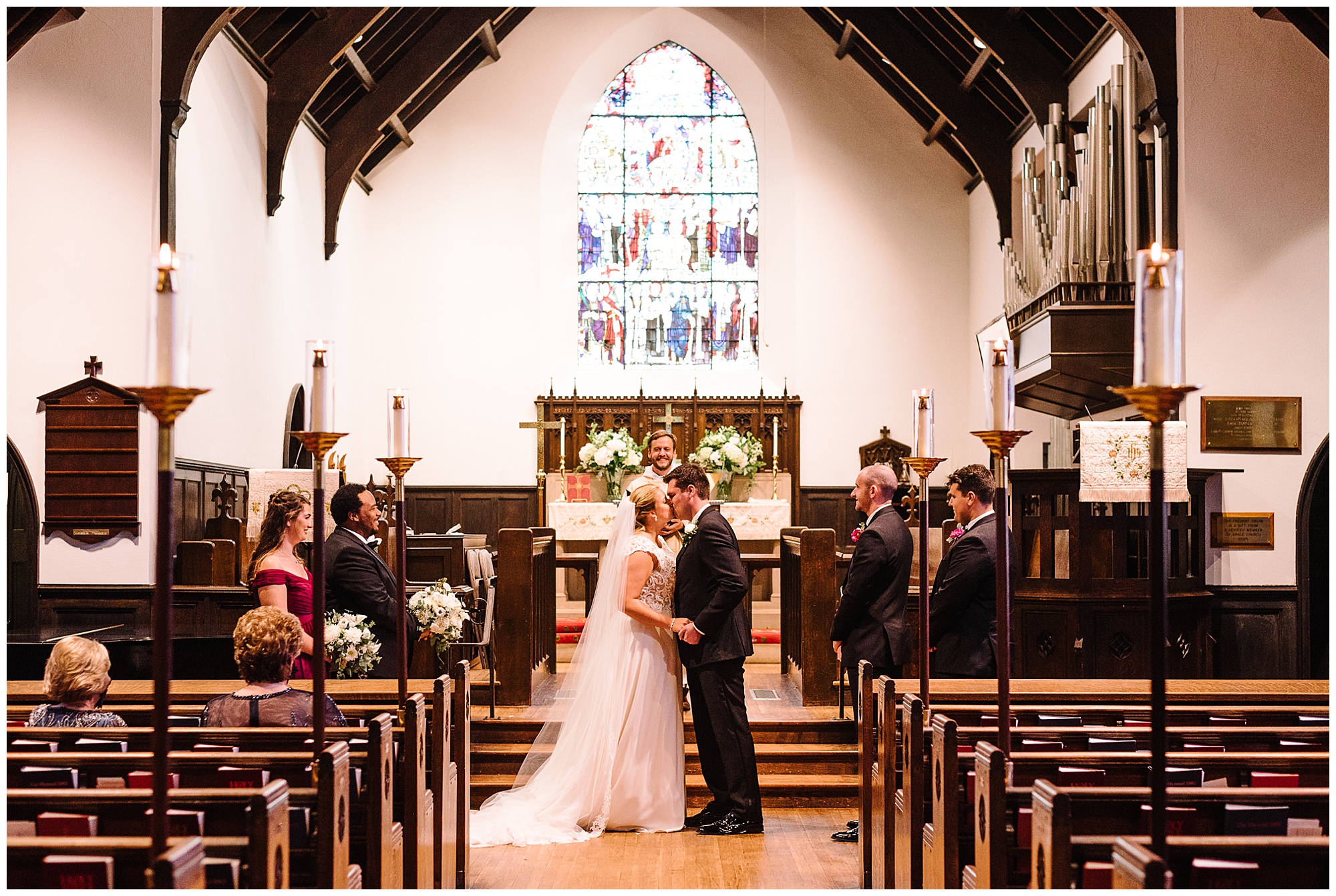 KrystaNormanPhoto_Intimate_Fall_Wedding_Airlie_Photographer_Krysta_Norman_0025.jpg