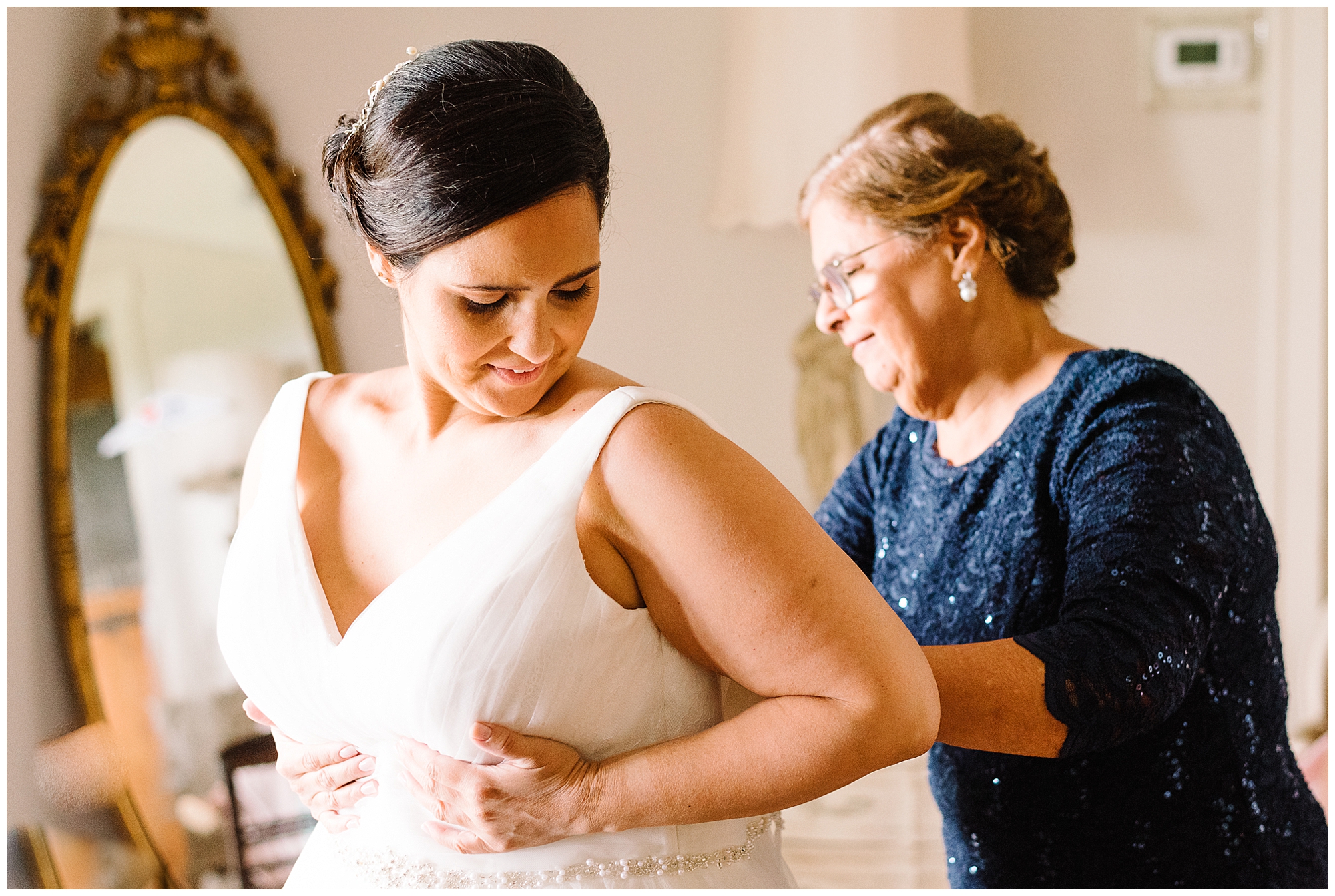 KrystaNormanPhoto_Bluemont_Vineyard_Summer_Wedding_Bluemont_Virginia_0006.jpg