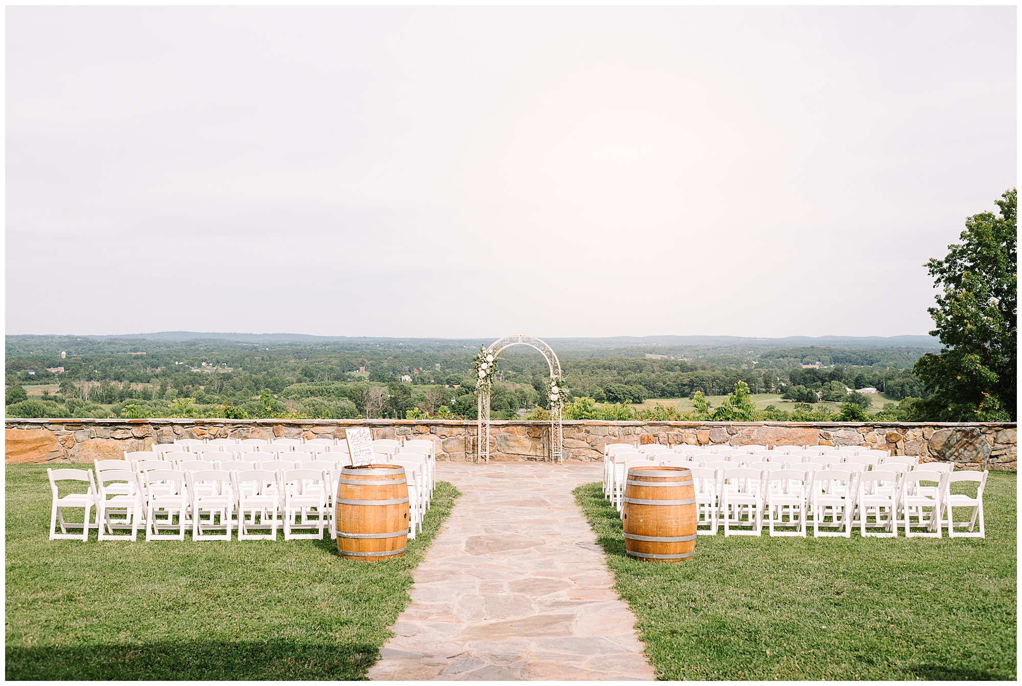 KrystaNormanPhoto_Bluemont_Vineyard_Summer_Wedding_Bluemont_Virginia_0013.jpg