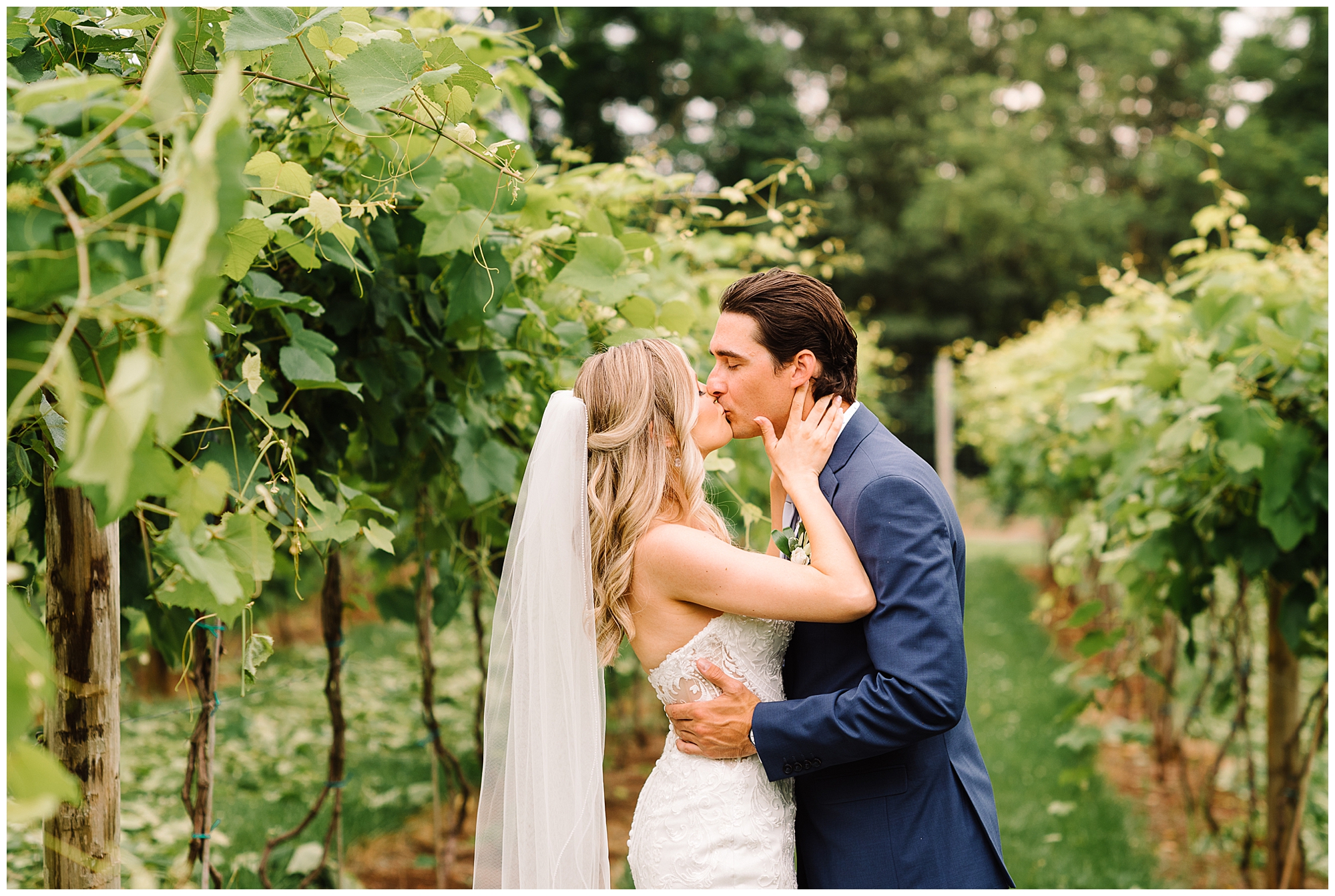 KrystaNormanPhoto_Fleetwood_Farm_Winery_Summer_Wedding_Leesburg_Virginia_0041.jpg