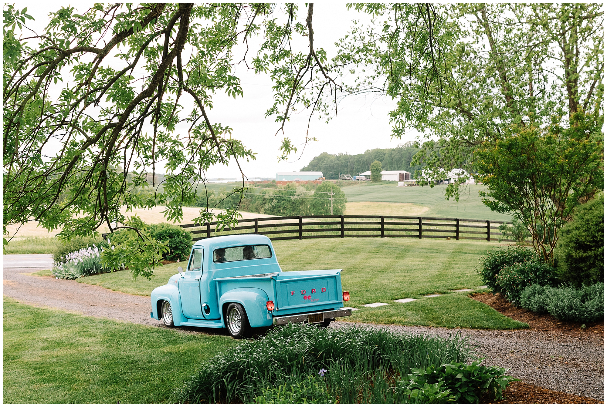 KrystaNormanPhoto_Summer_Early_Mountain_Vineyard_Wedding_Charlottesville_Virginia_0011.jpg