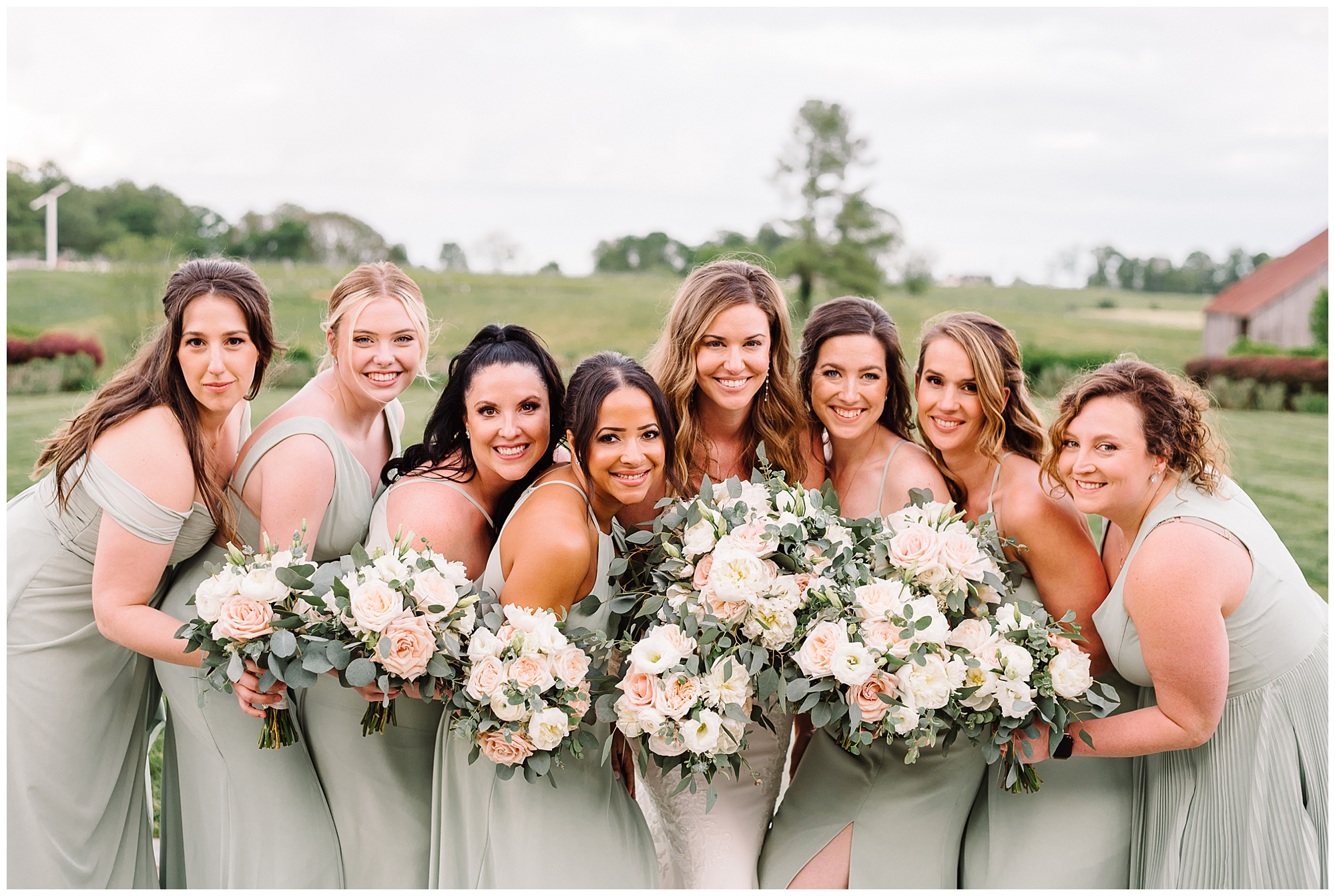 KrystaNormanPhoto_Summer_Early_Mountain_Vineyard_Wedding_Charlottesville_Virginia_0012.jpg