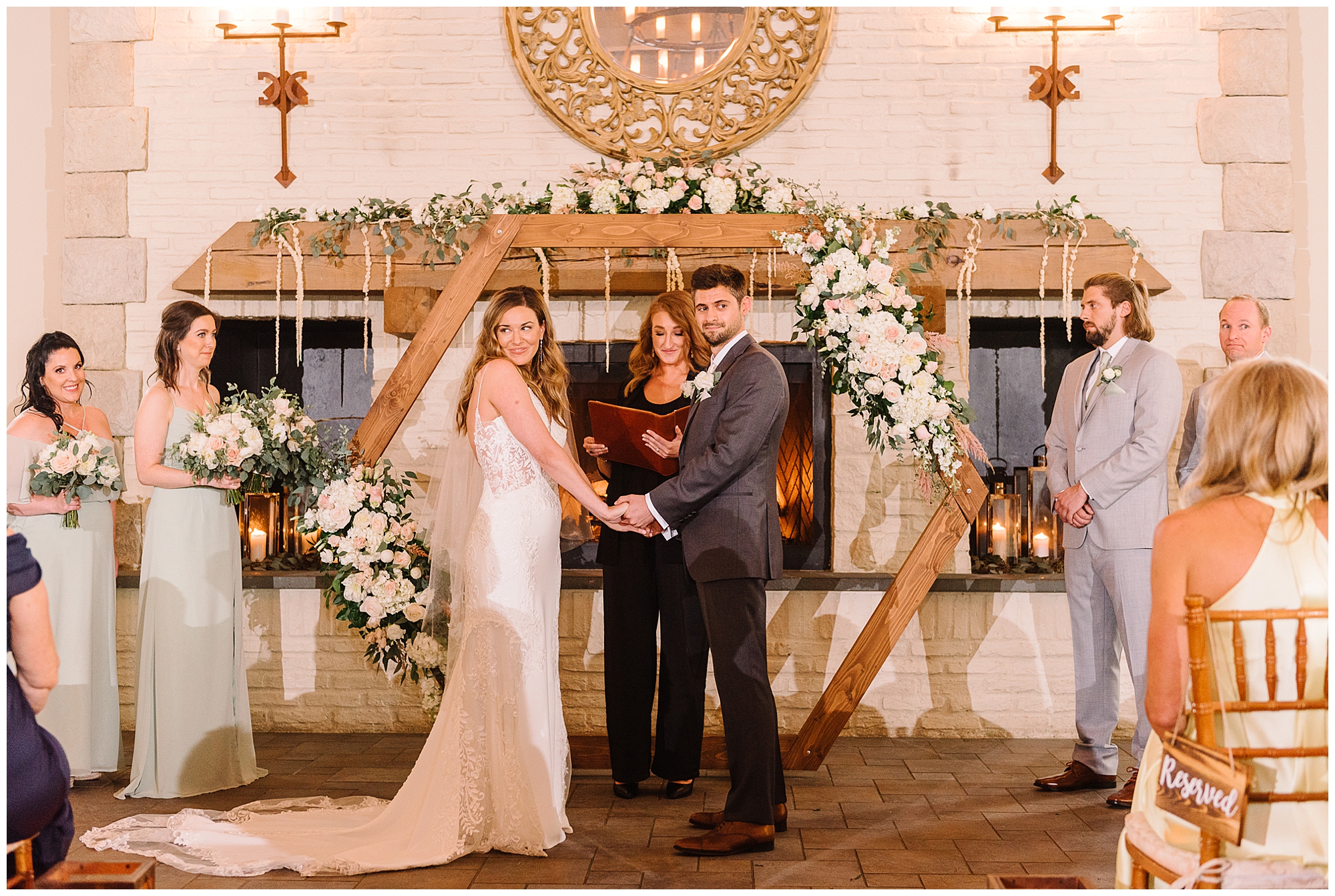 KrystaNormanPhoto_Summer_Early_Mountain_Vineyard_Wedding_Charlottesville_Virginia_0024.jpg