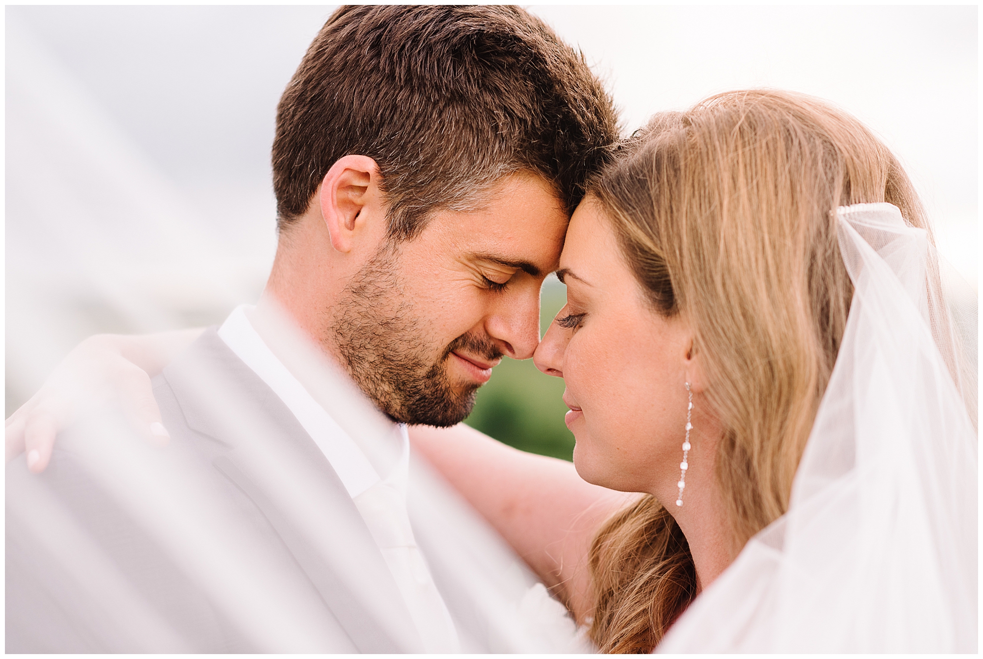 KrystaNormanPhoto_Summer_Early_Mountain_Vineyard_Wedding_Charlottesville_Virginia_0030.jpg