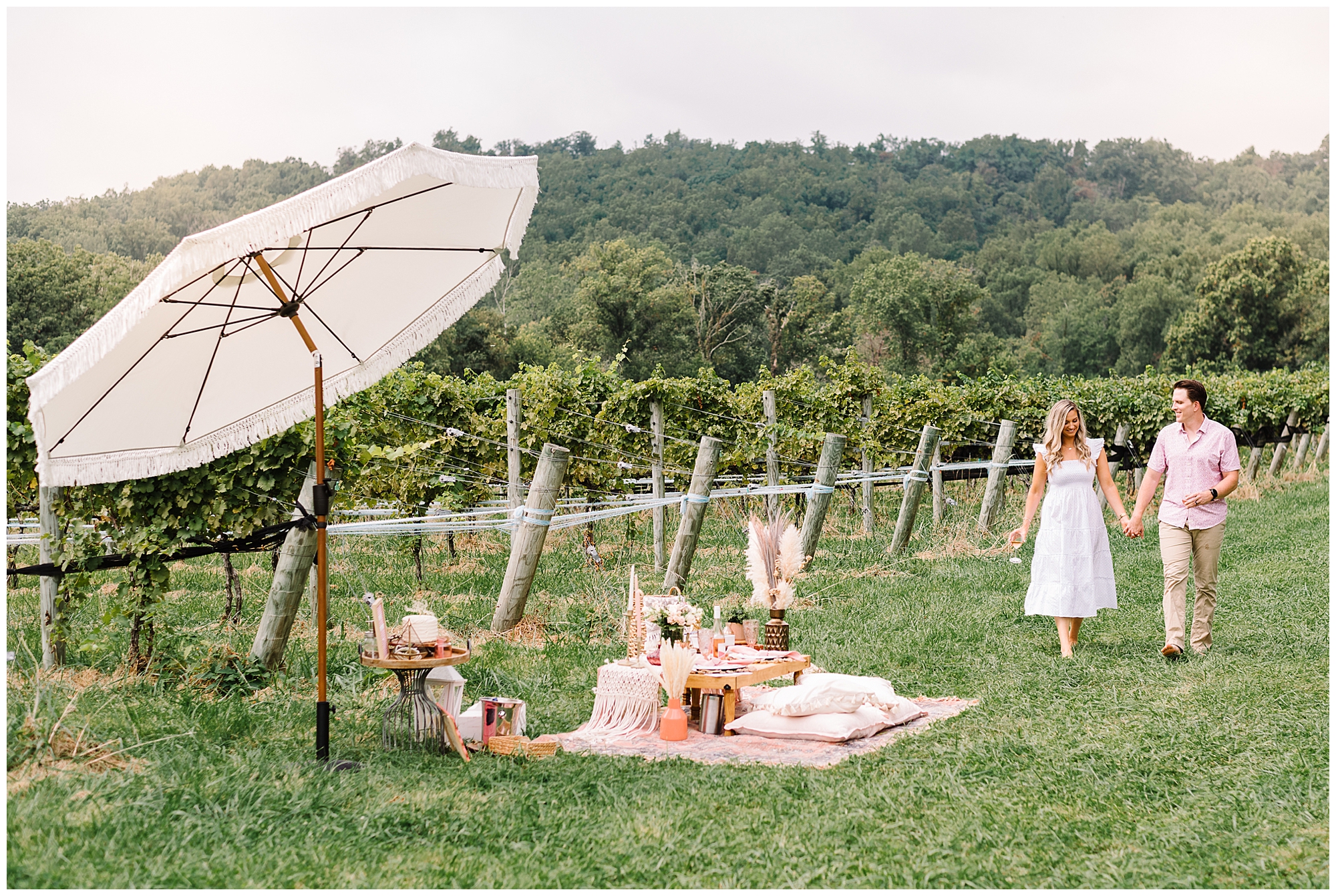 KrystaNormanPhoto_Walsh_Familly_Wine_Fall_Anniversary_Picnic_Purcellville_Virginia_0009.jpg