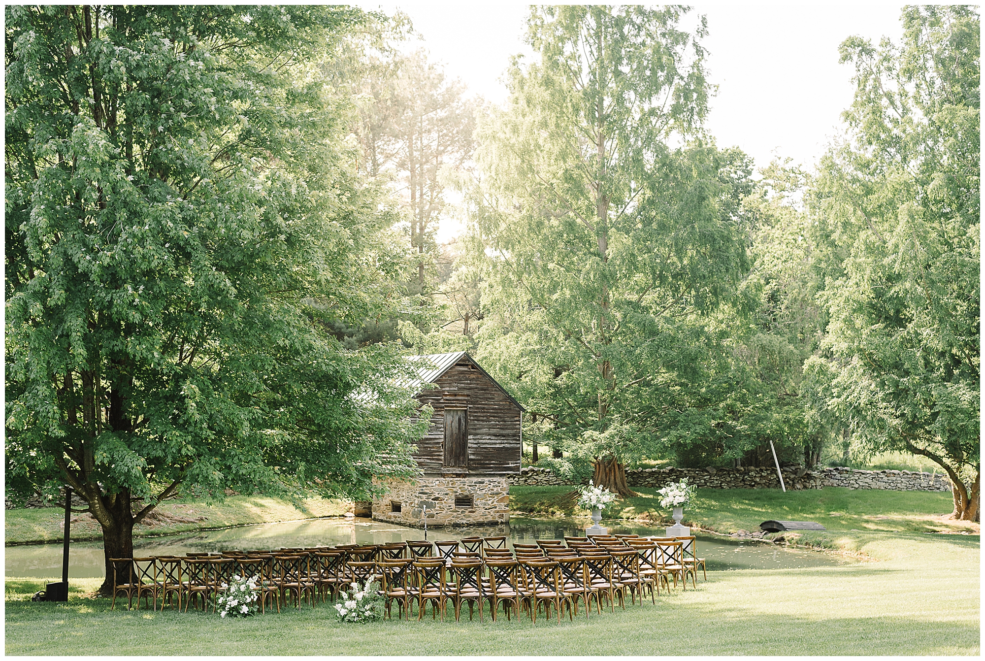 KrystaNormanPhoto_Summer_Wedding_Private_Estate_Upperville_Virginia_Photographer_Krysta_Norman_0017.jpg
